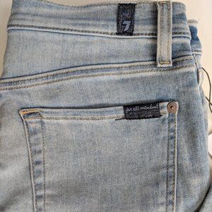 Roxanne Light Wash Denim Ankle Jeans